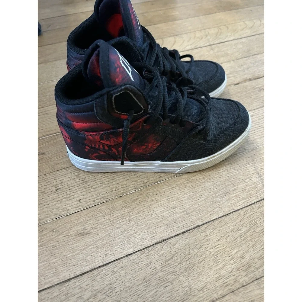 Osiris NYC 83 Vulk Youth Size 3 Black Red High Top Skate Sneakers Molten Lava
